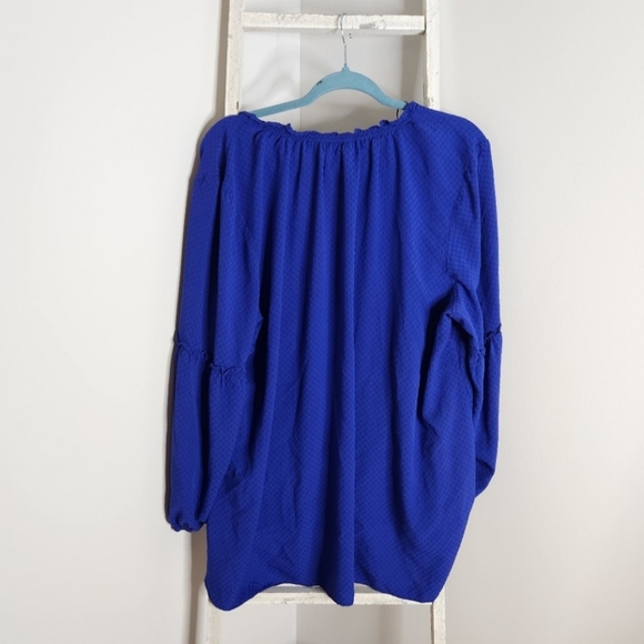 Crown & Ivy top womens 3X Royal Blue textured ruffle sleeve v-neck long sleeve - Picture 5 of 5